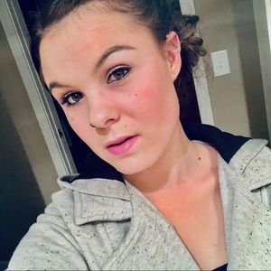Meet your Posher, Cassey